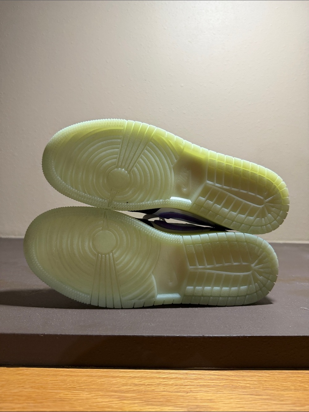 (7Y/8.5W)Jordan Low-Top Sneakers in White, Black & Purple (Glow in the Dark) - Picture 5 of 5